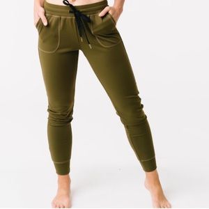 Zyia Olive unwind joggers. NWT.